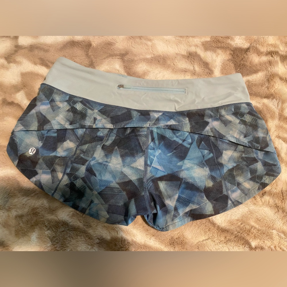 Lululemon Speed Up Shorts - Size 6